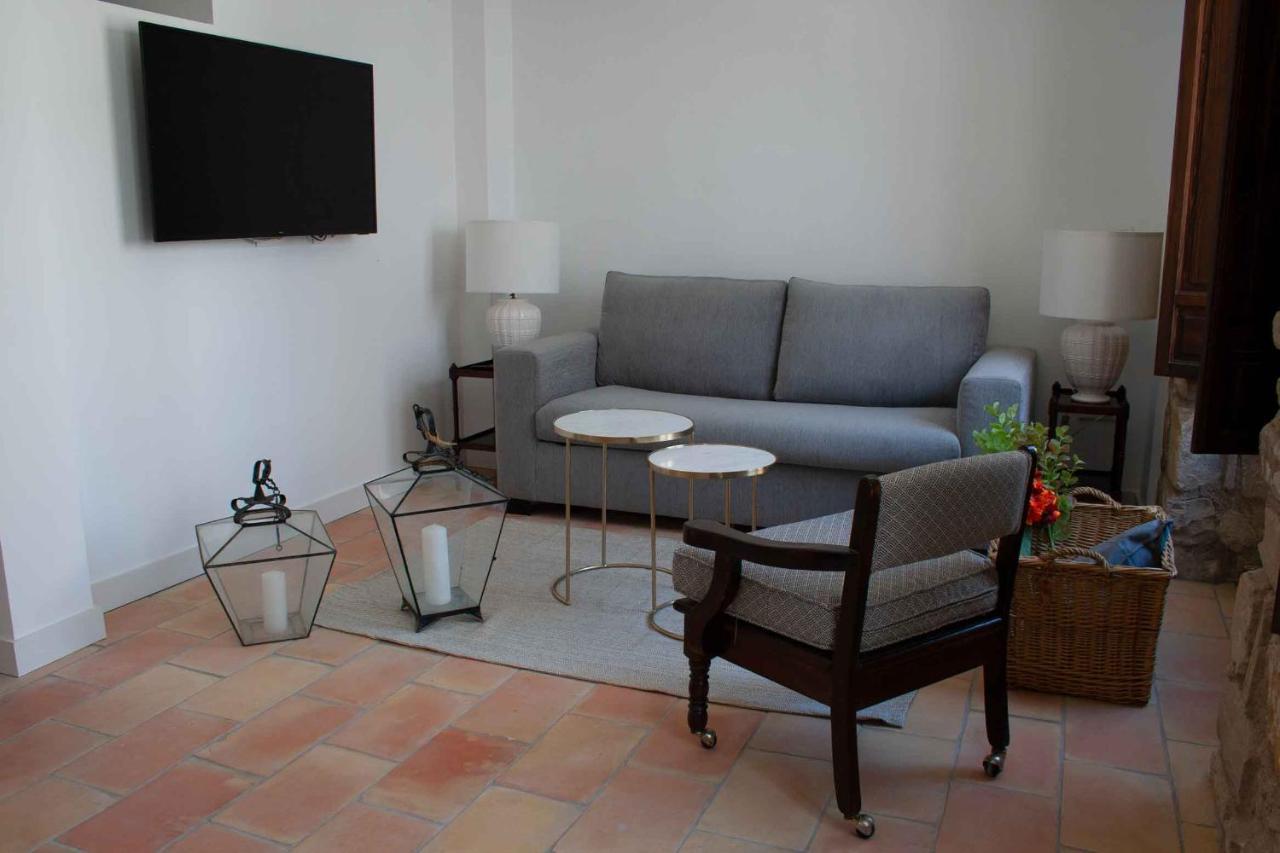 Apartamentos Tres Llaves Palacio De Vela De Los Cobos Ubeda  Exterior photo